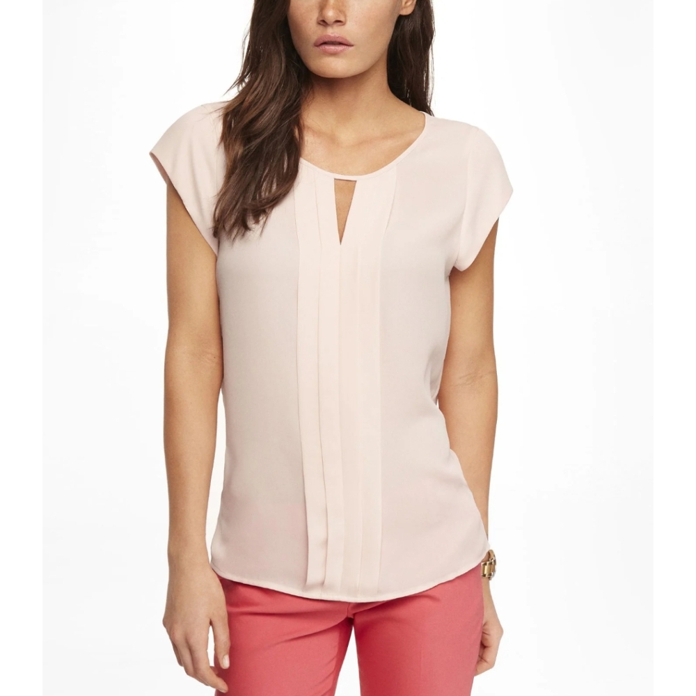 🌸 Express Pleated Keyhole Blouse | Size S | Blush Pink | EUC